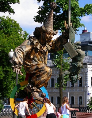 Moscow: Cvetnoi bulvar: Sculpture `Turk`