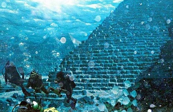 Povandeninis piramids: Azorai