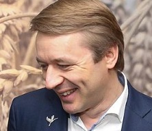 Besijuokiantis Karbauskis